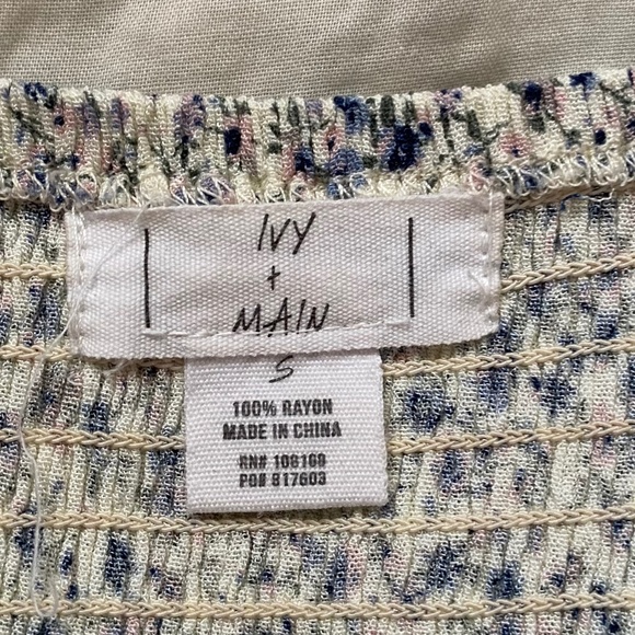 Floral Sweetheart Top - Picture 3 of 3